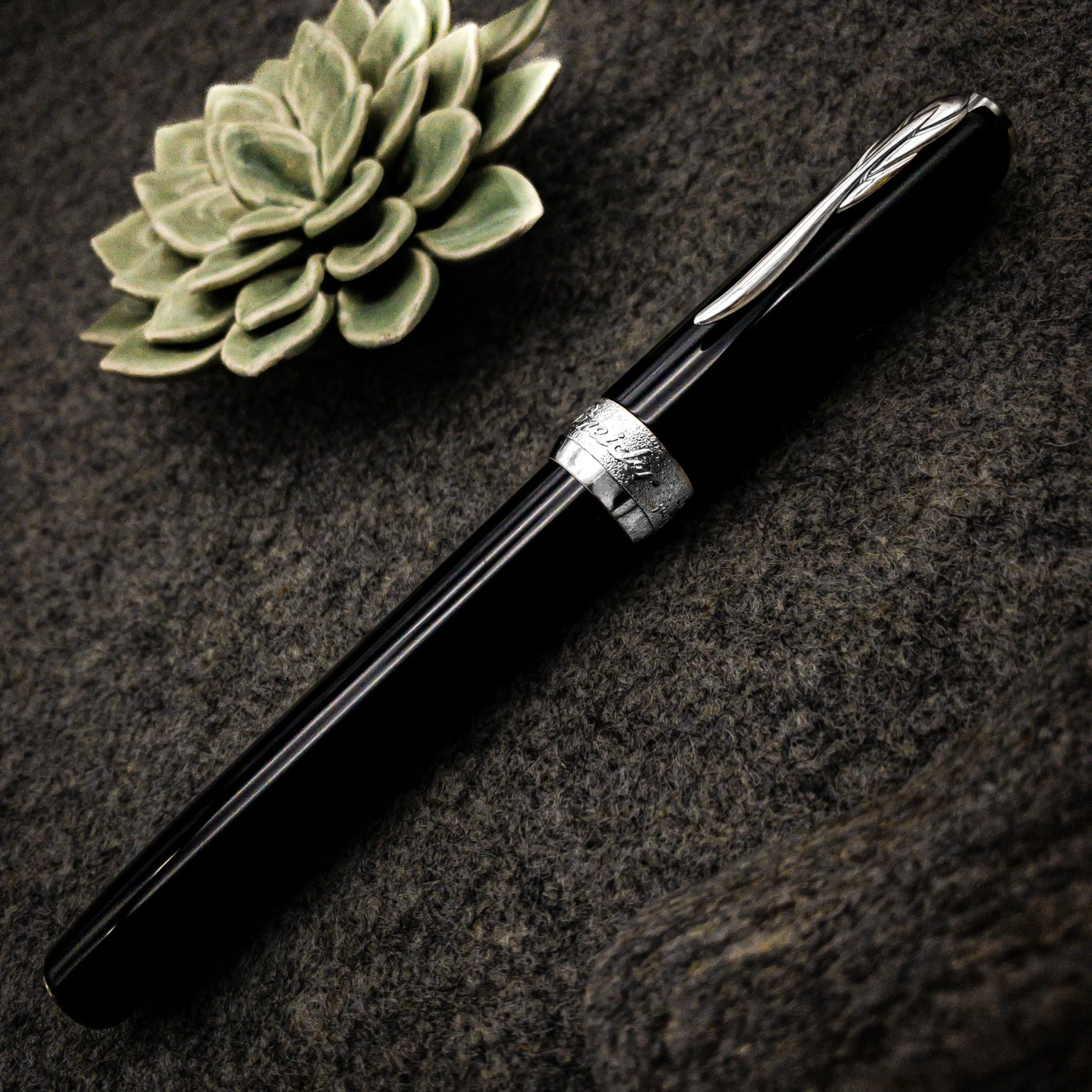 Outlet π Pineider La Grande Bellezza Gemstone Rollerball Pen, Stone Black π - Image 2
