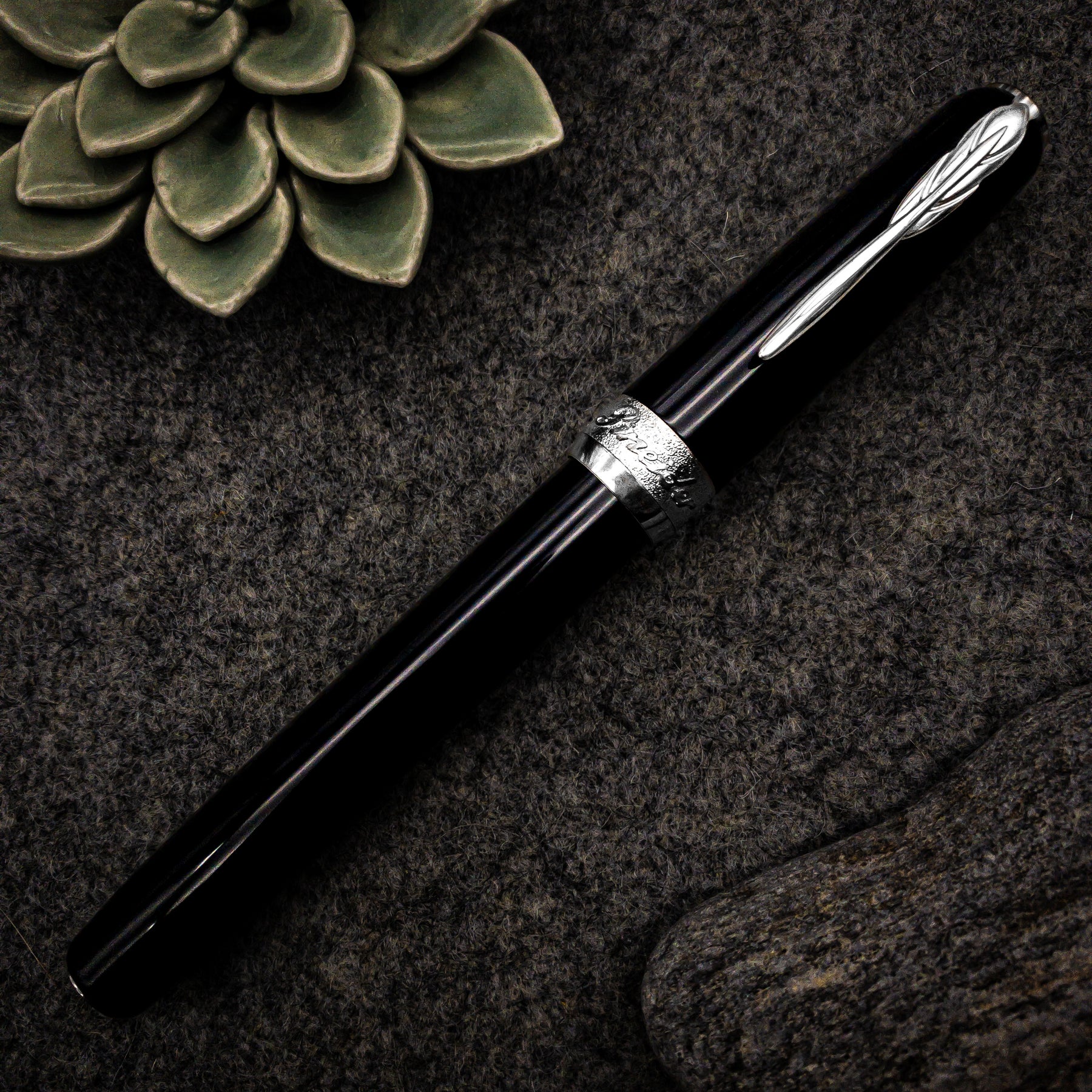 Pineider La Grande Bellezza Gemstone Rollerball Pen, Stone Black Outlet ???? Pineider La Grande Bellezza Gemstone Rollerball Pen, Stone Black ???? -Monteverde Shop