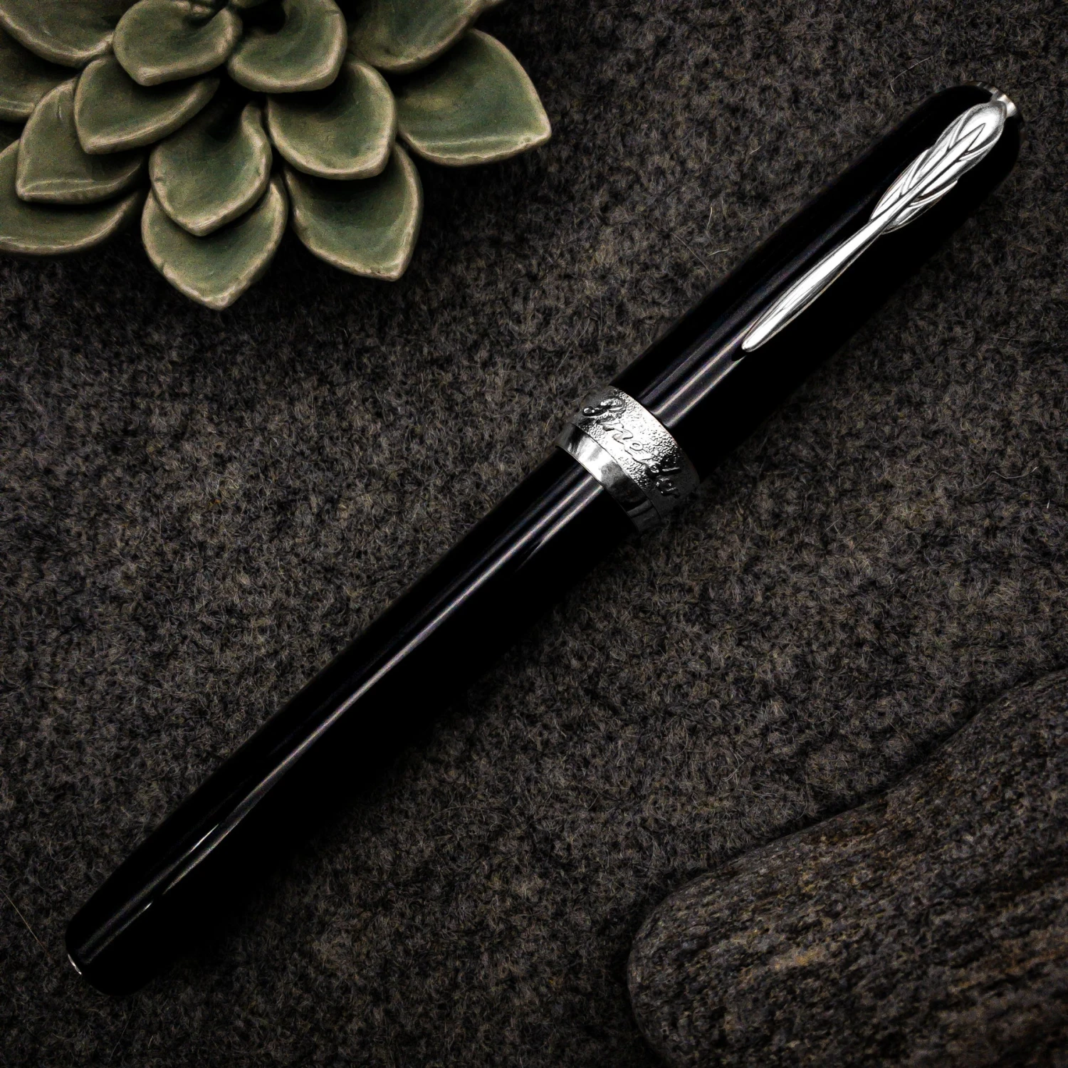 Outlet π Pineider La Grande Bellezza Gemstone Rollerball Pen, Stone Black π - Image 3