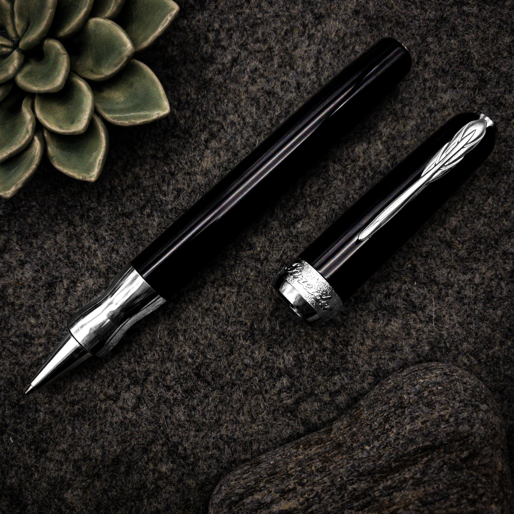 Pineider La Grande Bellezza Gemstone Rollerball Pen, Stone Black Outlet ???? Pineider La Grande Bellezza Gemstone Rollerball Pen, Stone Black ???? -Monteverde Shop