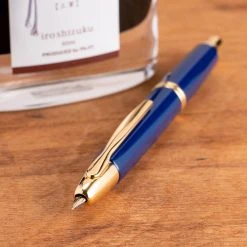 Discount 🤩 Pilot Vanishing Point Retractable Fountain Pen, Blue & Gold 🌟