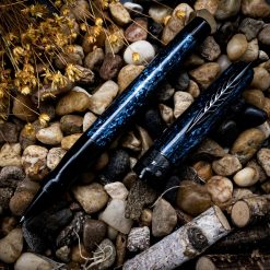 Outlet ⌛ Pineider La Grande Bellezza Rocco Rollerball Pen, Blue ✔️